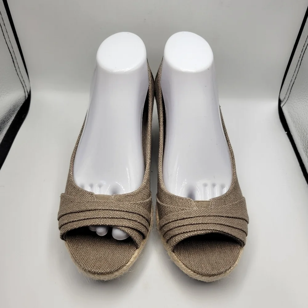 LifeStride Occupy Canvas Peep Toe Espadrille Wedges Sz 8.5